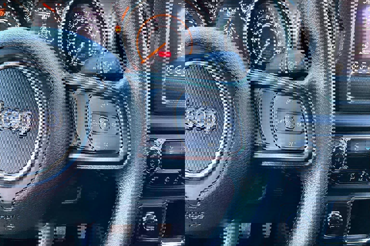 Used 2023 Jeep Wrangler Sport image 24