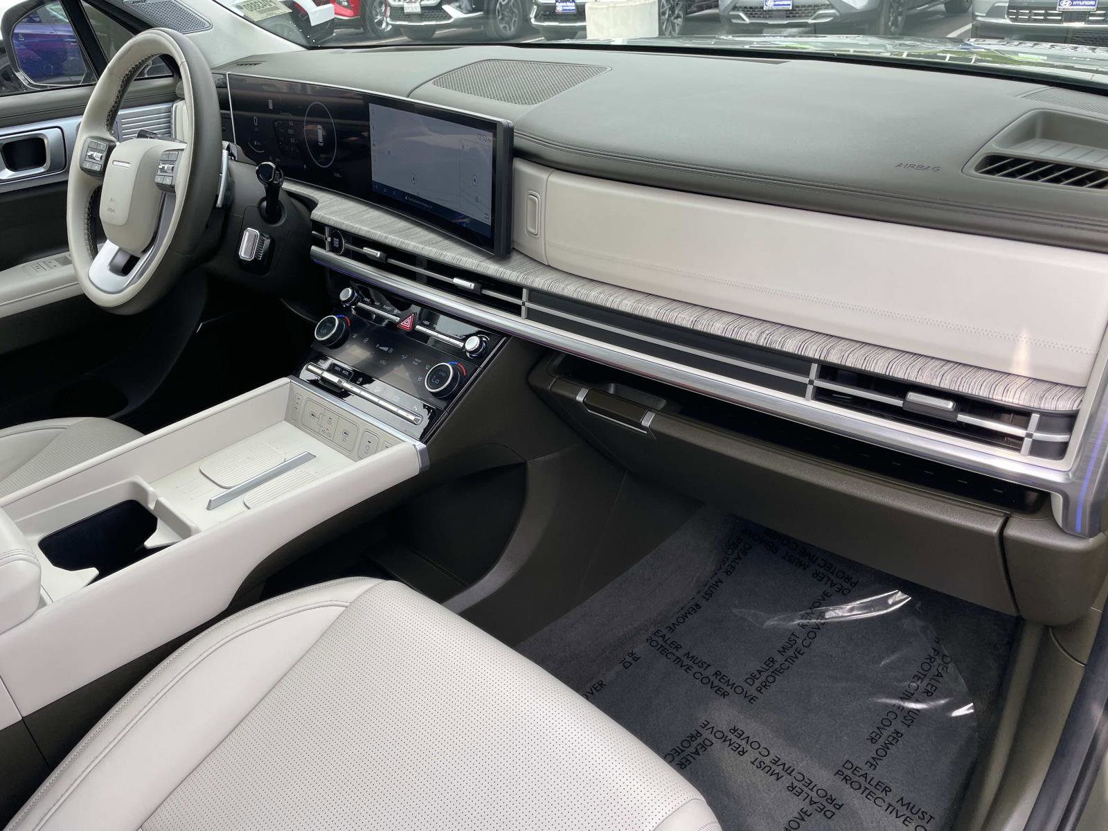 Used 2024 Hyundai Santa Fe Calligraphy image 29