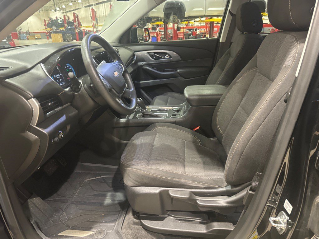 Used 2020 Chevrolet Traverse LS FWD image 41