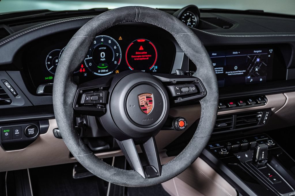 Certified 2026 Porsche 911 Carrera 4 GTS AWD/4WD image 22