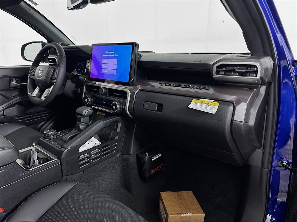 New 2025 Toyota Tacoma TRD Off-Road AWD/4WD image 28