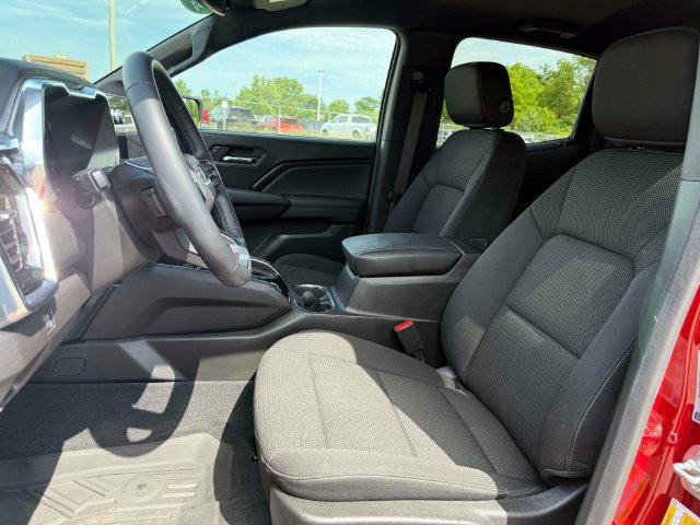 Used 2024 GMC Canyon Elevation w/ Convenience Package AWD/4WD image 18