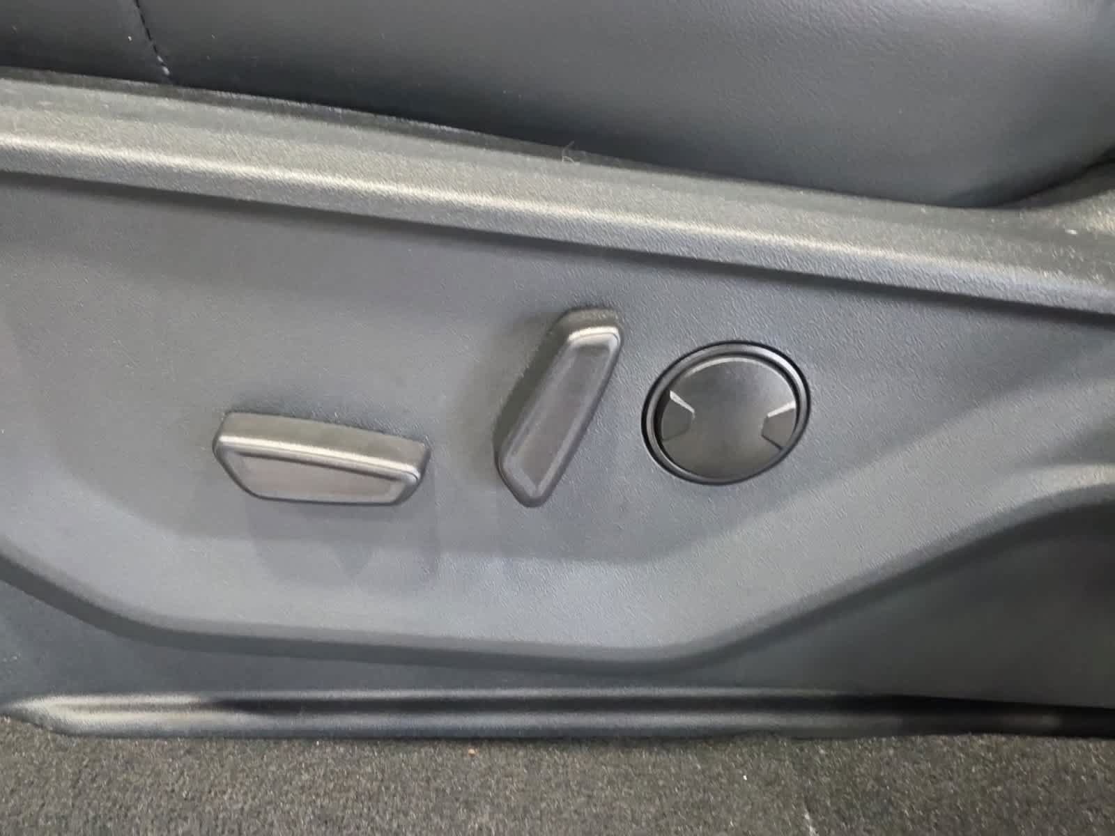 Used 2025 Ford Expedition Tremor AWD/4WD image 21