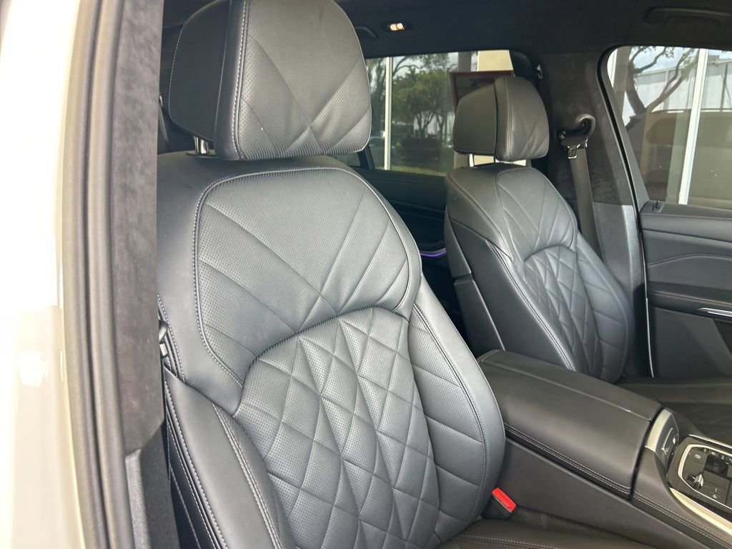Used 2024 BMW X7 xDrive40i w/ M Sport Package image 26