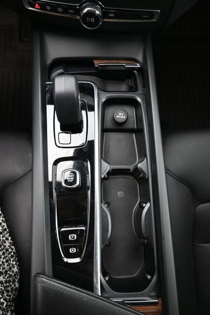 Certified 2023 Volvo XC60 B5 Plus image 11