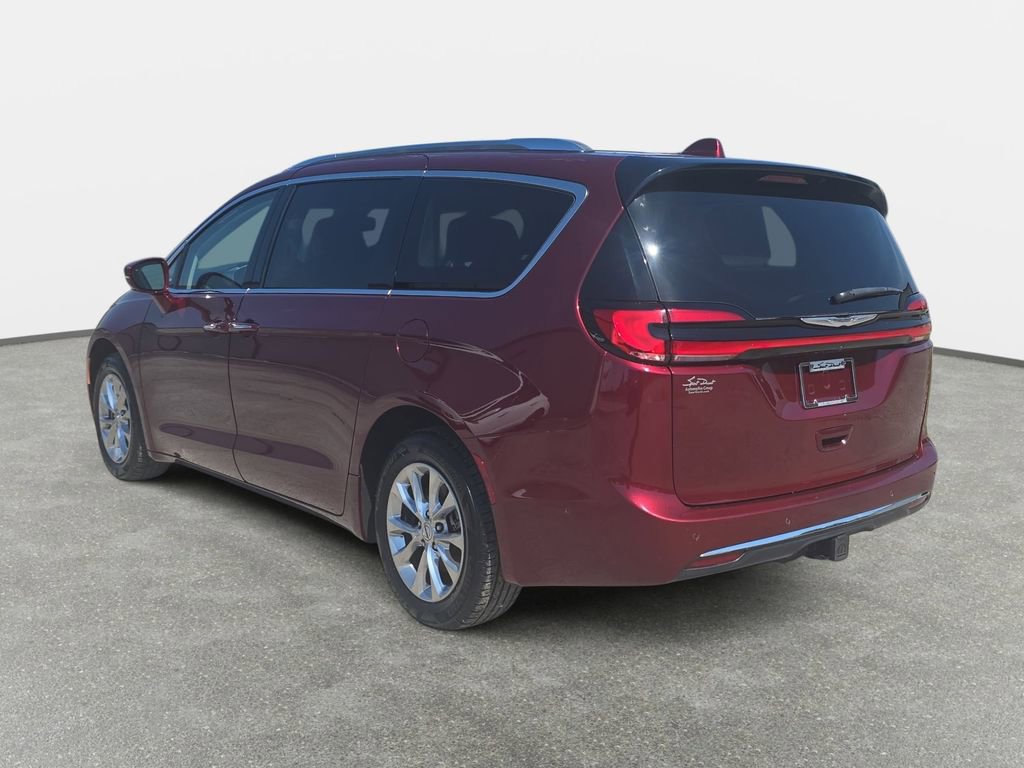Used 2021 Chrysler Pacifica Touring-L w/ Premium & Safety Sphere Group image 7