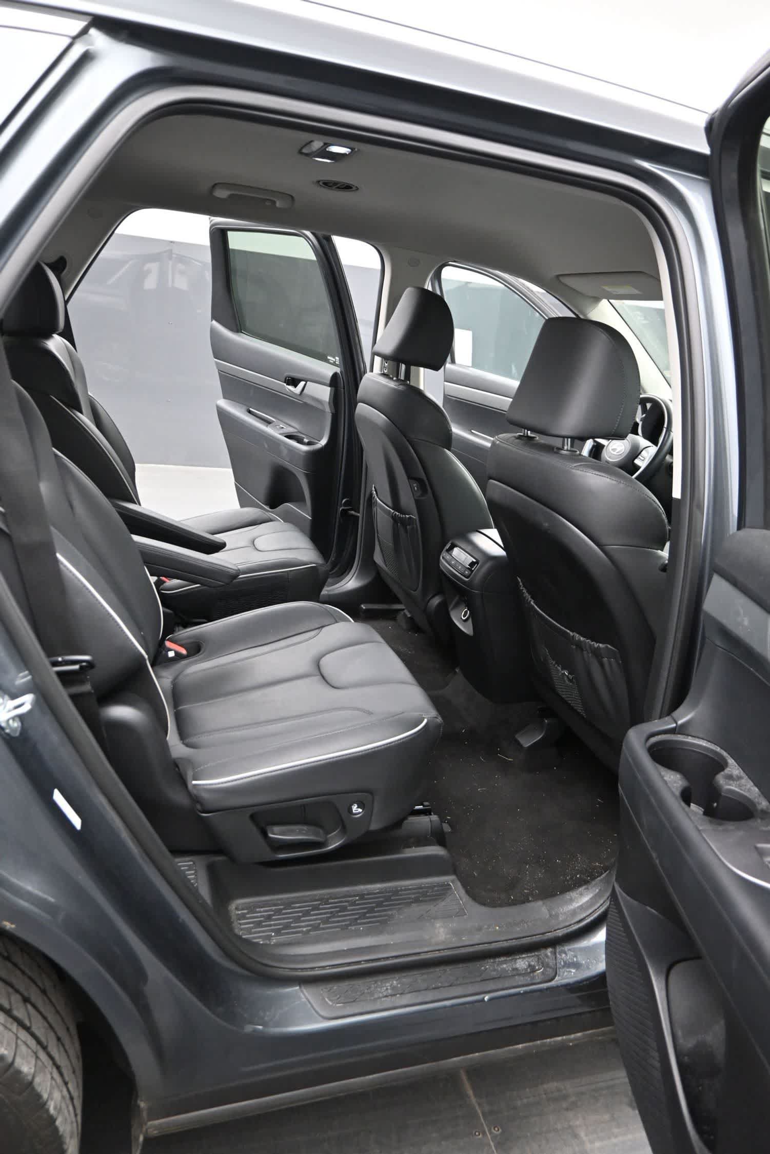 Used 2025 Hyundai Palisade SEL AWD/4WD image 17