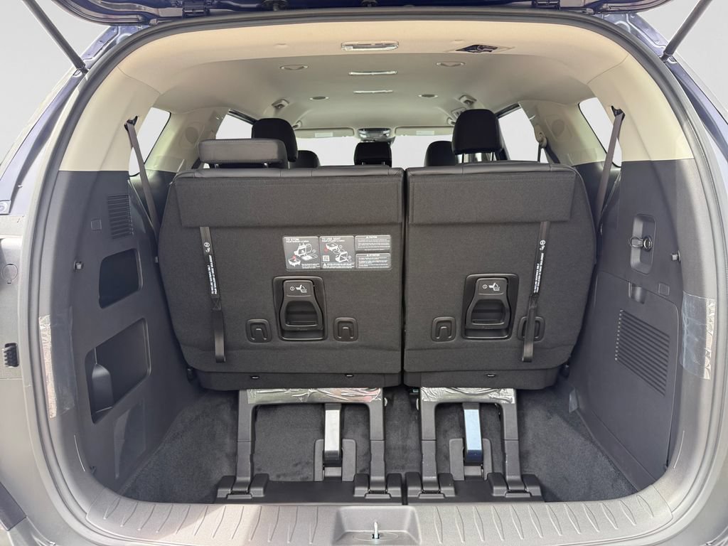 New 2027 Kia Carnival FWD image 18