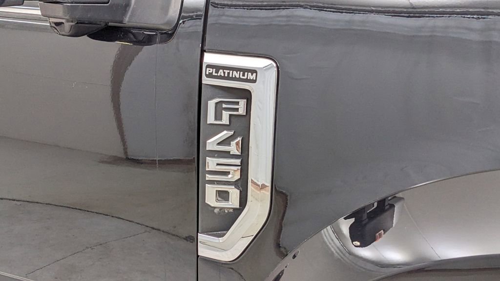 Certified 2019 Ford F450 Platinum w/ Platinum Ultimate Package image 44