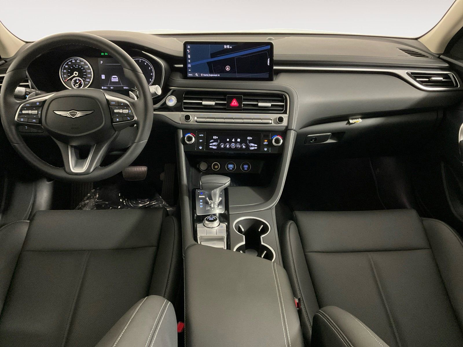 Used 2025 Genesis G70 2.5T image 17