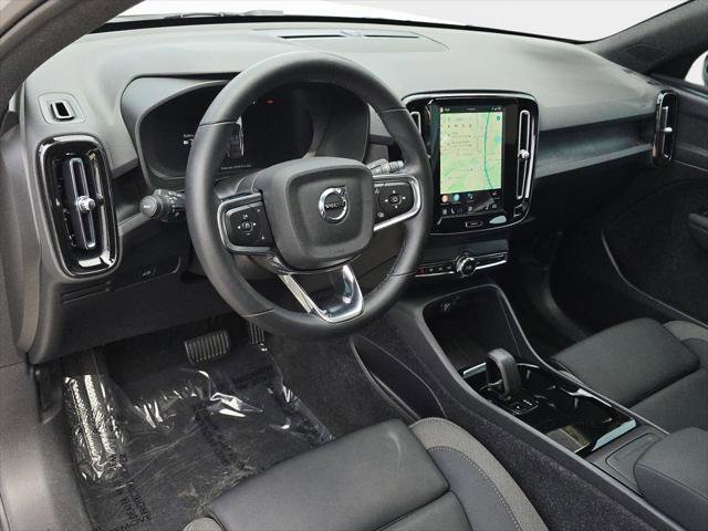 Used 2023 Volvo C40 Recharge Core w/ Protection Package Premier AWD/4WD image 19