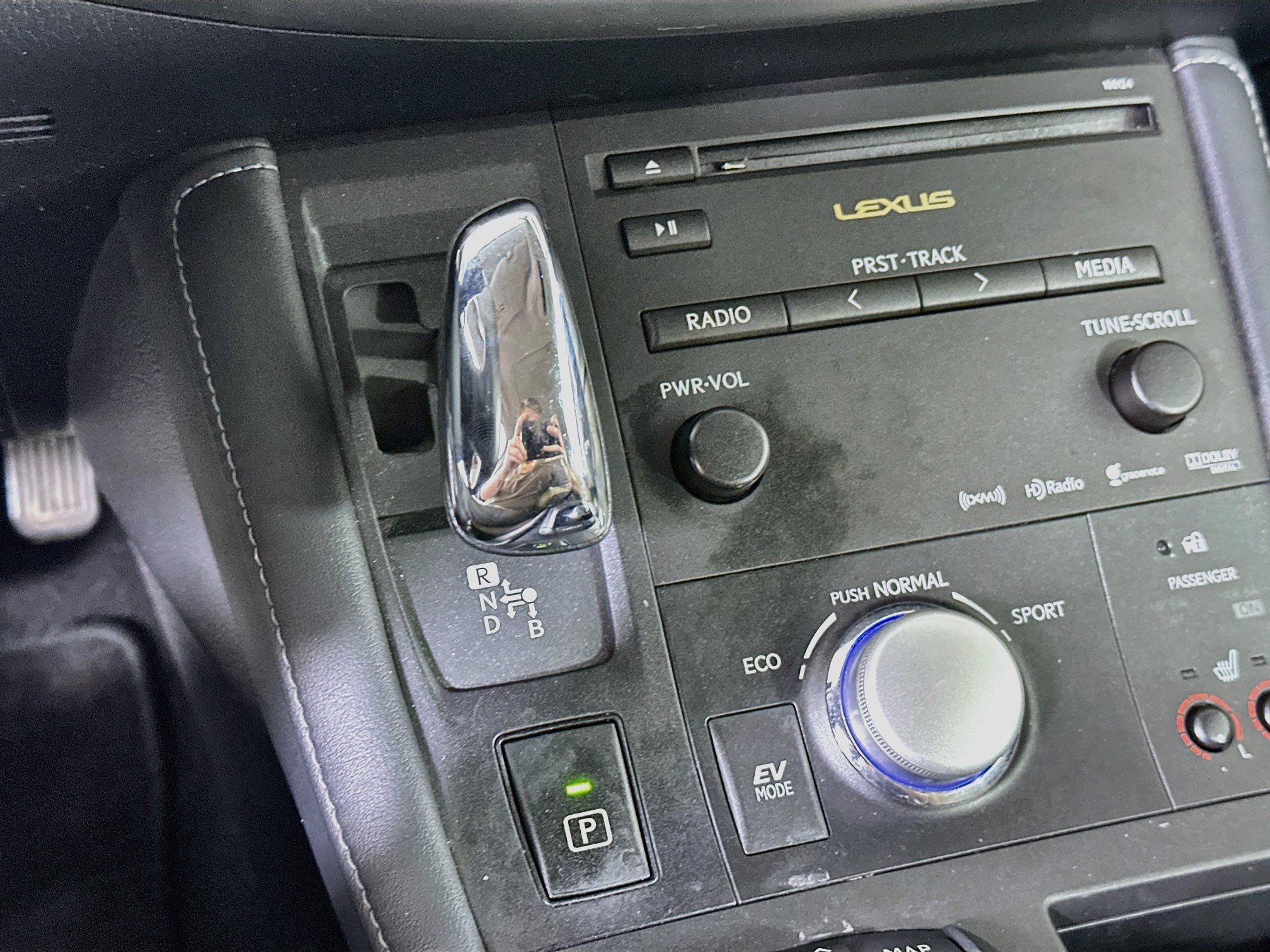 Used 2013 Lexus CT 200h w/ Premium Pkg w/Navigation FWD image 25