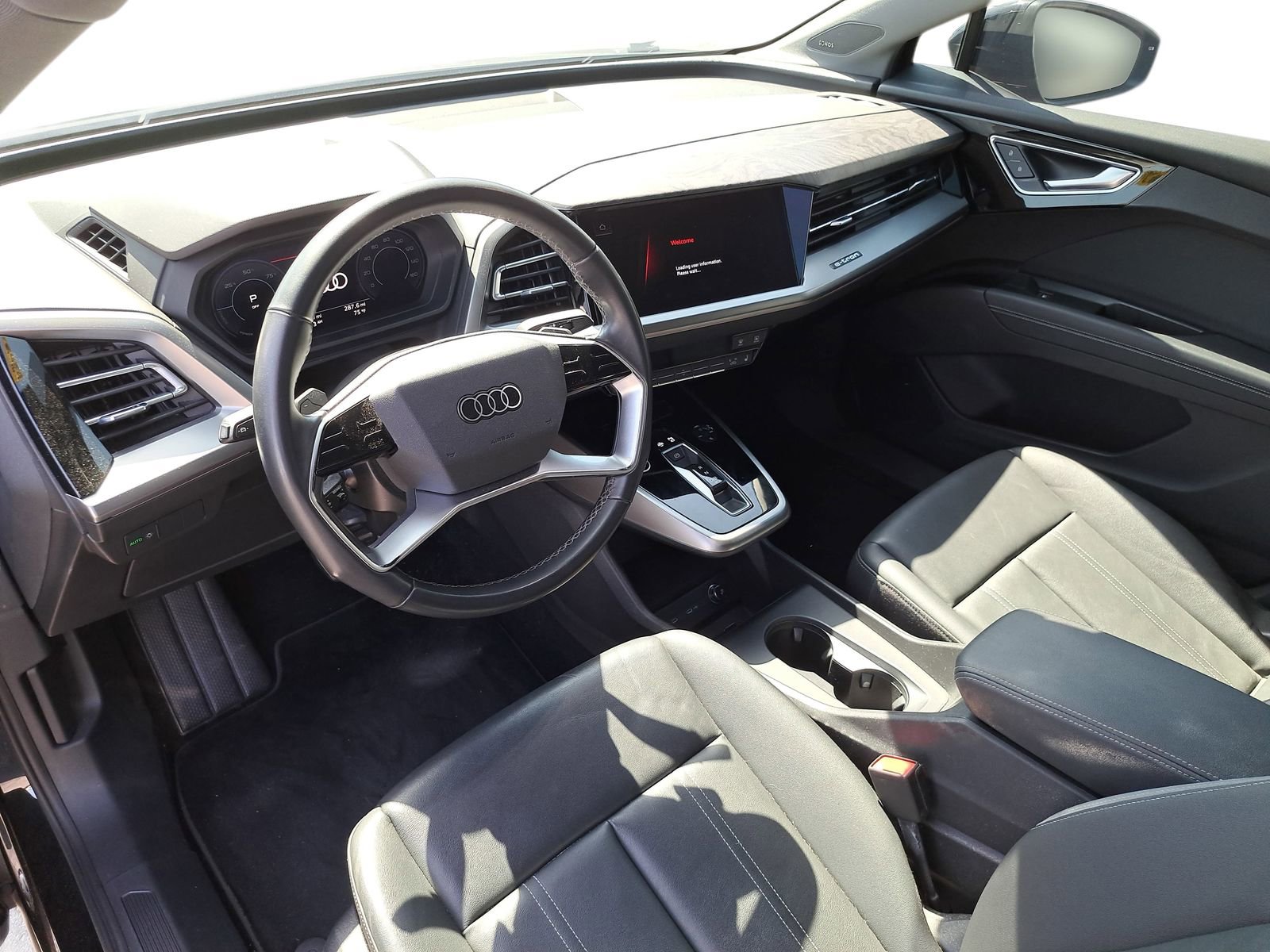 Used 2023 Audi Q4 e-tron Premium Plus w/ Premium Plus image 5