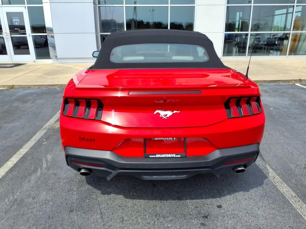 Used 2024 Ford Mustang Premium image 4
