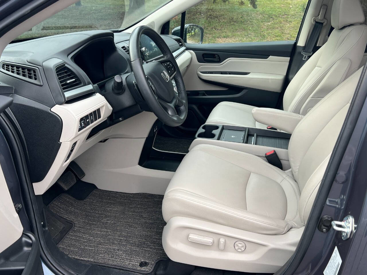 Used 2025 Honda Odyssey EX-L image 16