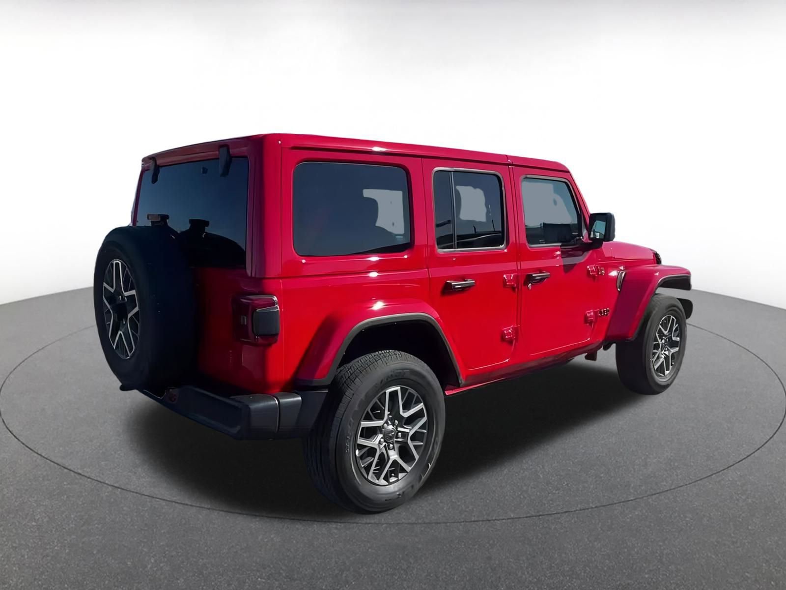 Used 2025 Jeep Wrangler Sahara image 14