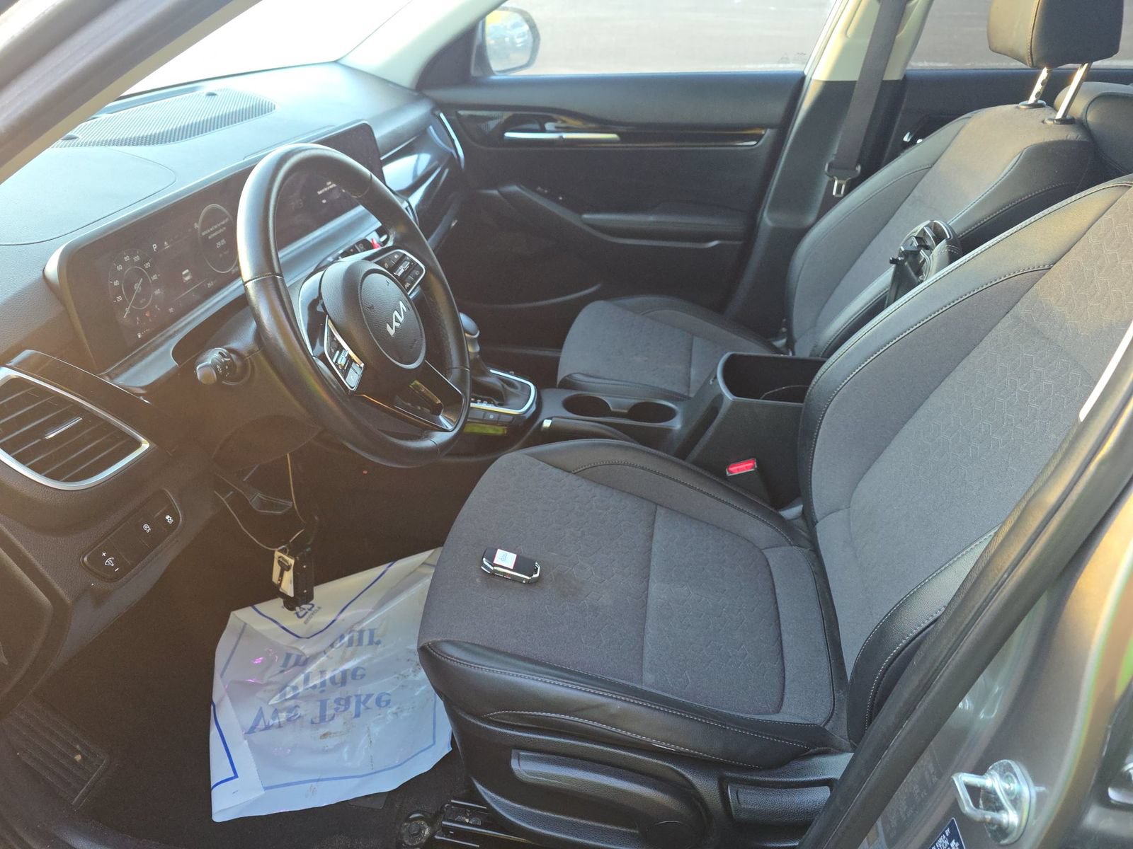 Used 2024 Kia Seltos S FWD image 6