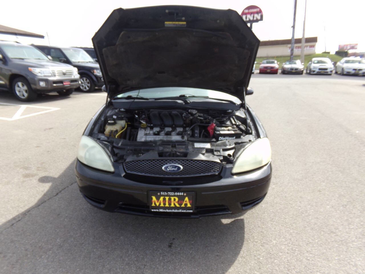 Used 2004 Ford Taurus SEL image 25