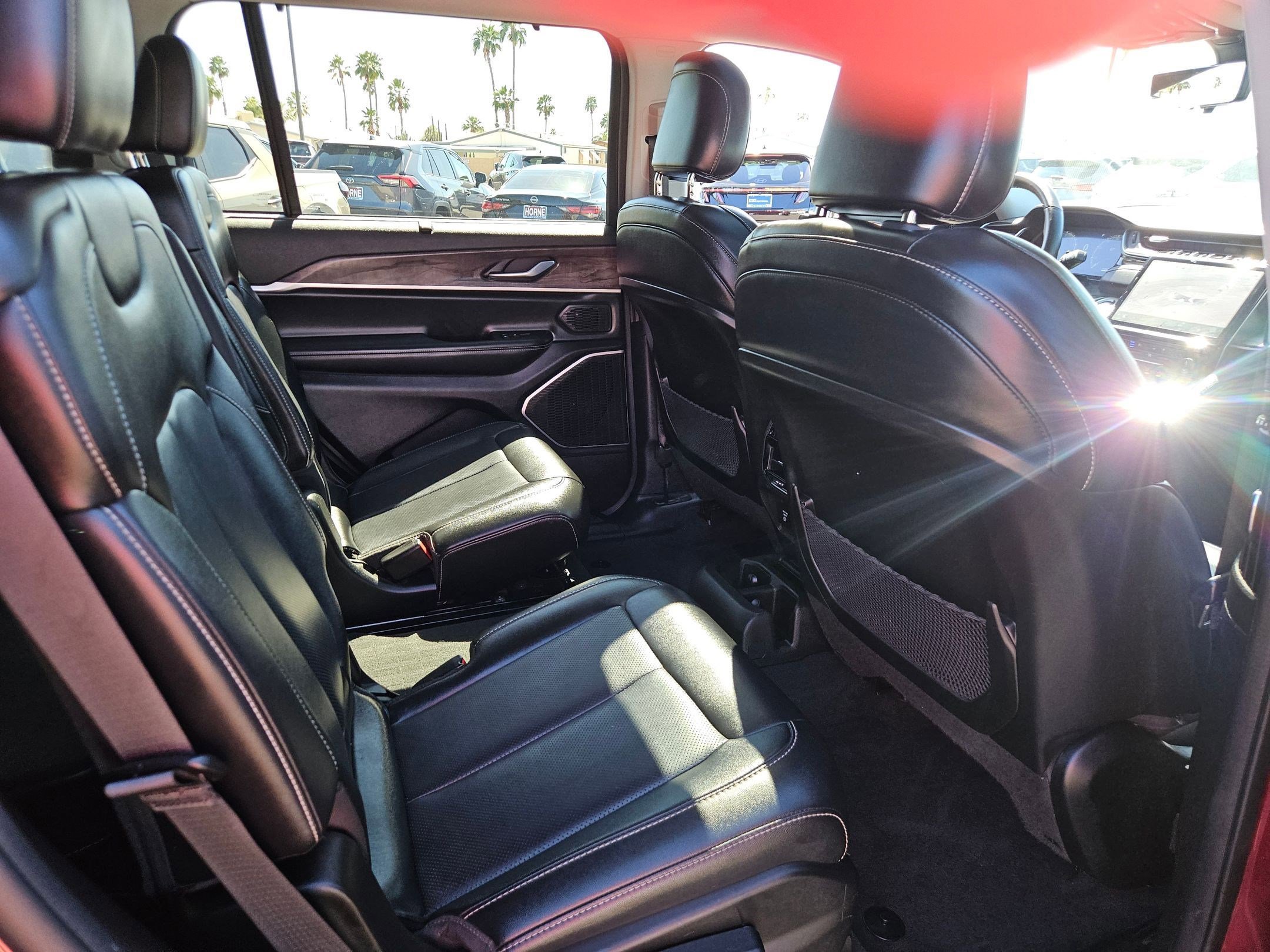 Used 2022 Jeep Grand Cherokee L Limited w/ Luxury Tech Group II image 25