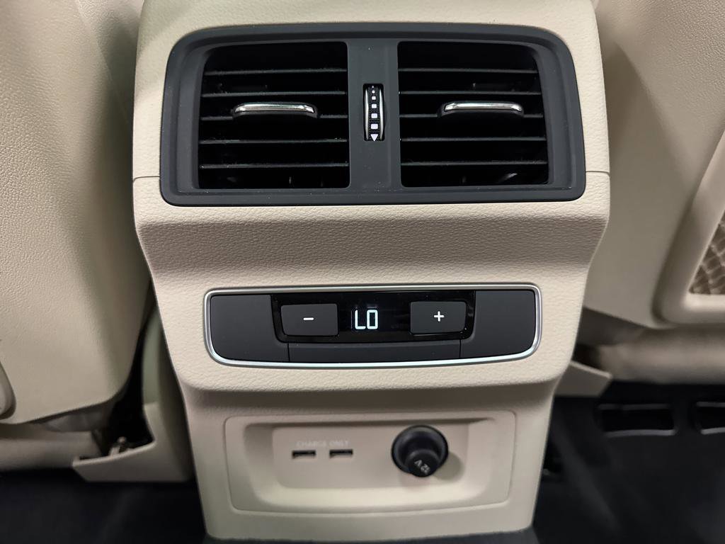 Used 2023 Audi Q5 e Premium Plus w/ Premium Plus Package image 33