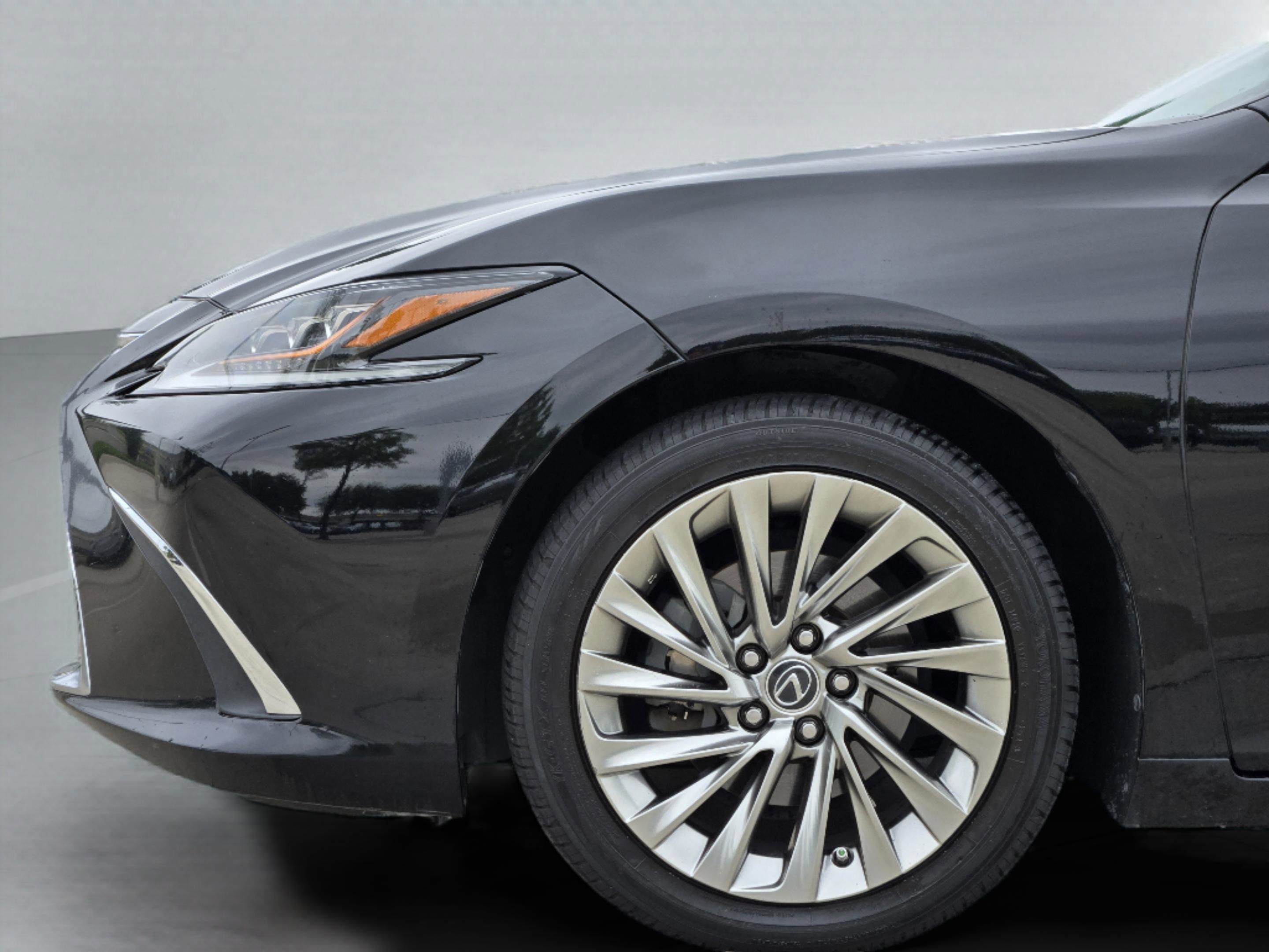 Used 2019 Lexus ES 350 Ultra Luxury FWD image 42