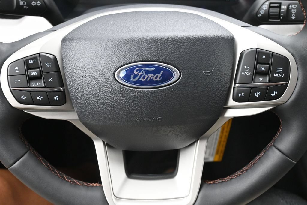New 2026 Ford Explorer Active w/ Active Comfort Package AWD/4WD image 16