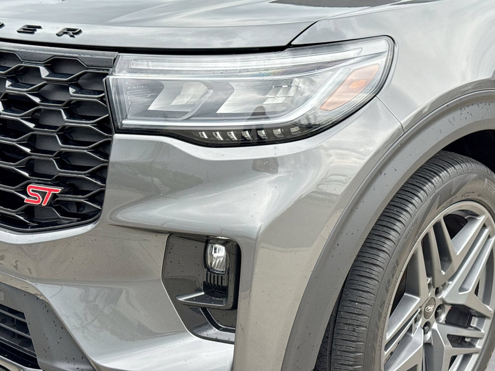 Certified 2025 Ford Explorer ST AWD/4WD image 13