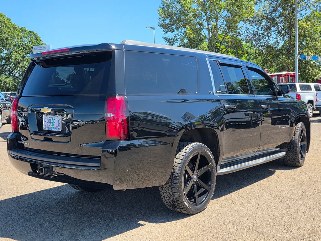 Used 2015 Chevrolet Suburban LS RWD image 31