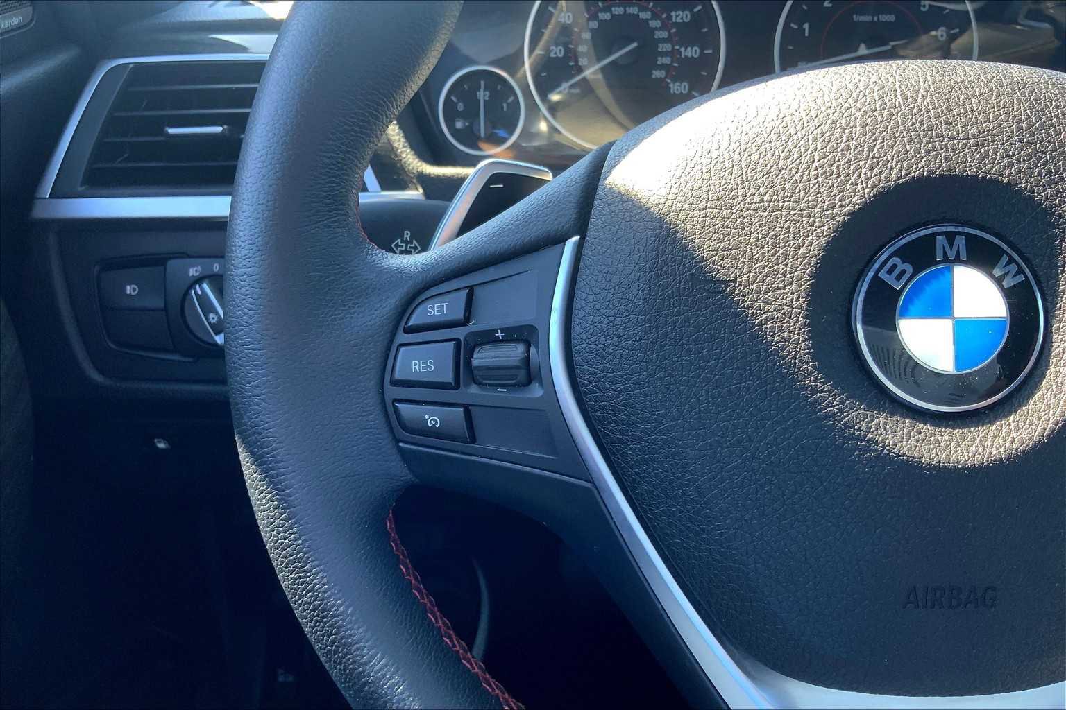 Used 2017 BMW 330e image 21
