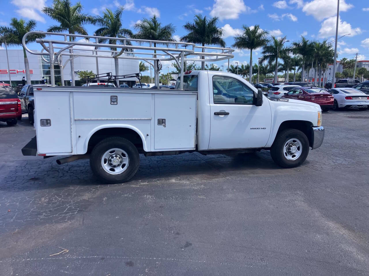 Used 2010 Chevrolet Silverado 2500 W/T RWD image 1