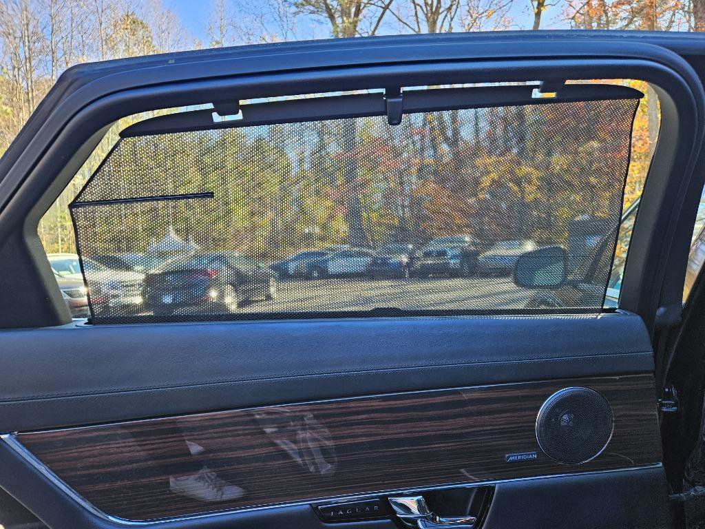 Used 2013 Jaguar XJ L Portfolio image 22