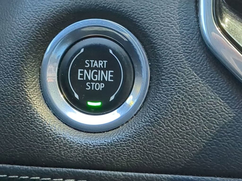 Used 2023 Chevrolet Colorado LT w/ LT Convenience Package II image 28