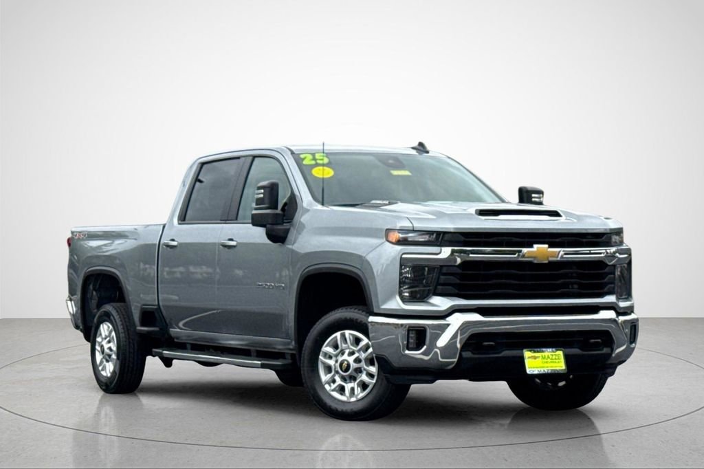 Used 2025 Chevrolet Silverado 2500 LT w/ Convenience Package AWD/4WD image 2