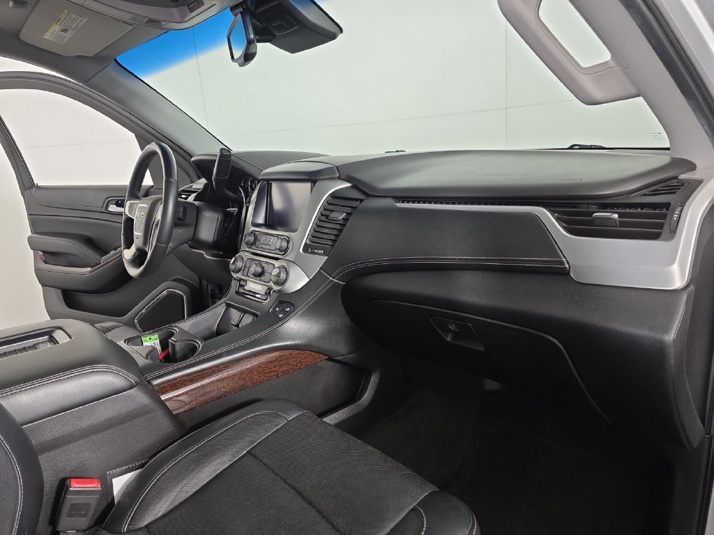 Used 2015 GMC Yukon SLT w/ Open Road Package AWD/4WD image 32