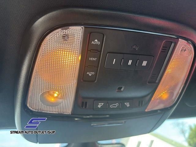 Used 2024 Dodge Durango GT image 31