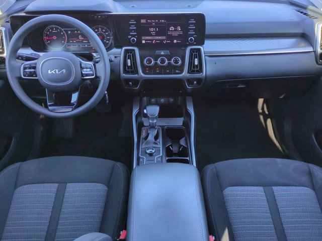 Used 2023 Kia Sorento LX image 15