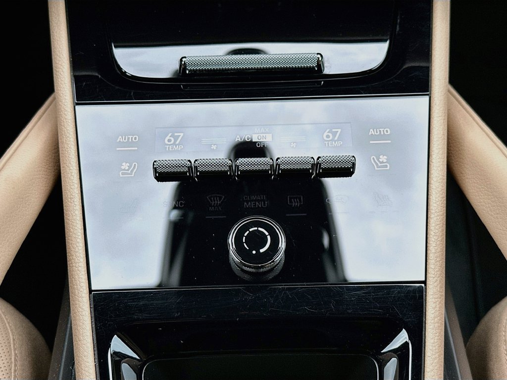 Certified 2026 Porsche Cayenne AWD/4WD image 18