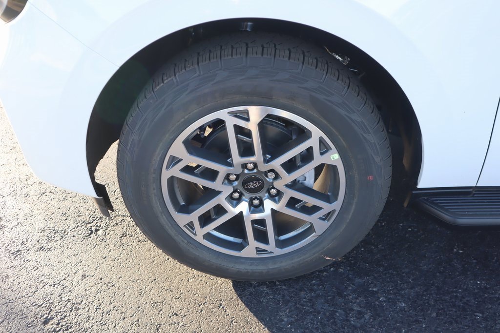 New 2025 Ford Expedition Active image 19