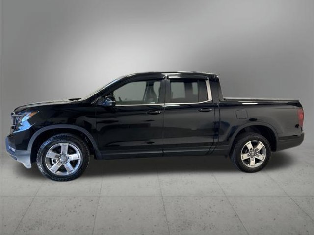 Certified 2025 Honda Ridgeline RTL image 3