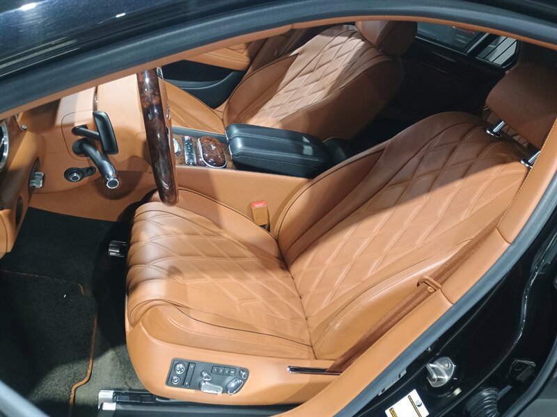 Used 2015 Bentley Flying Spur V8 image 15