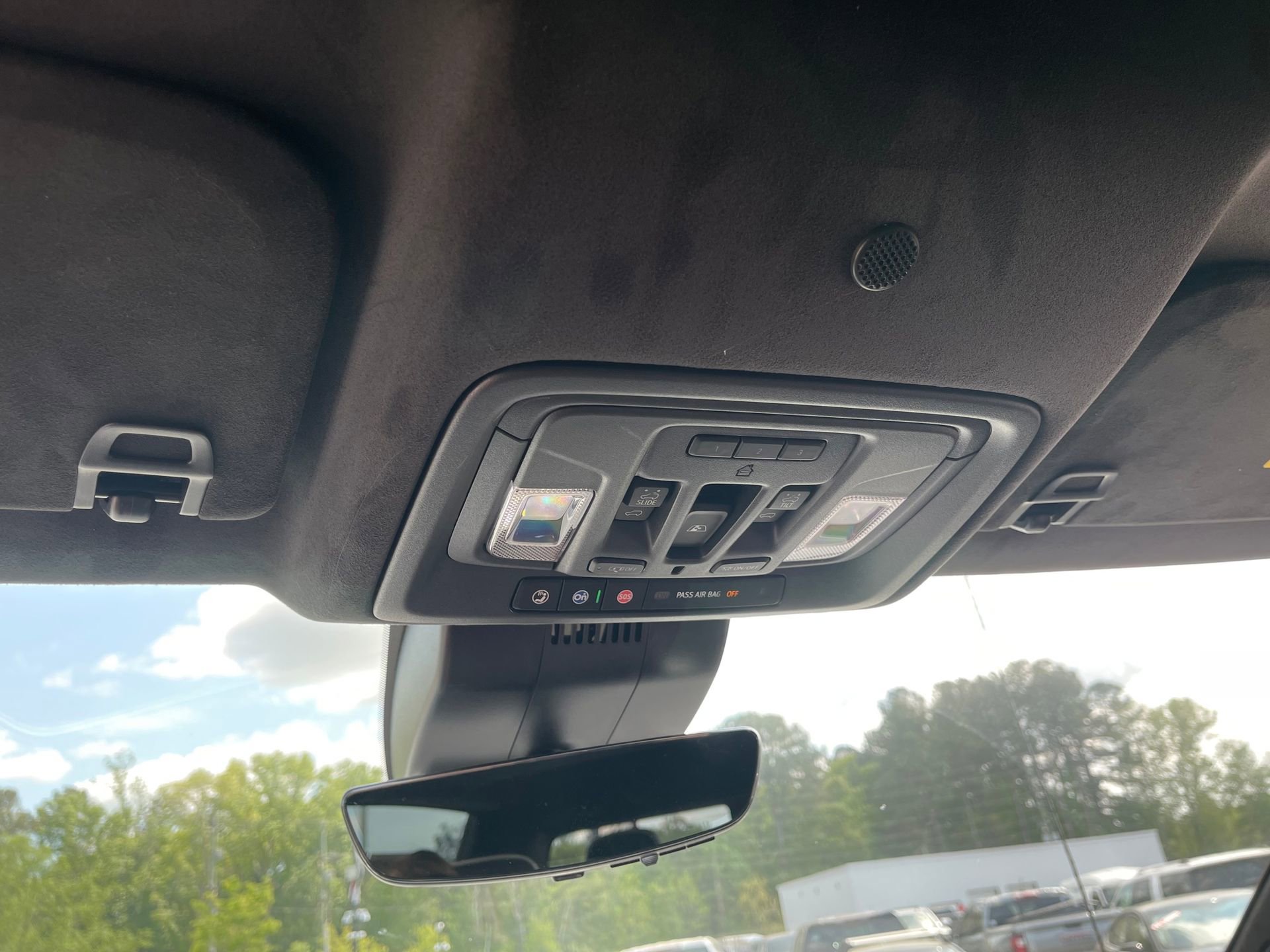 Used 2025 GMC Sierra 1500 AT4X image 18