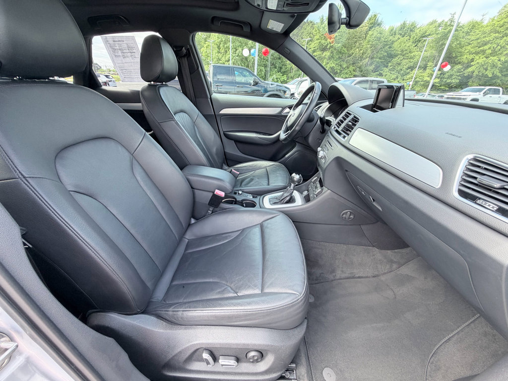 Used 2018 Audi Q3 2.0T Premium FWD image 25