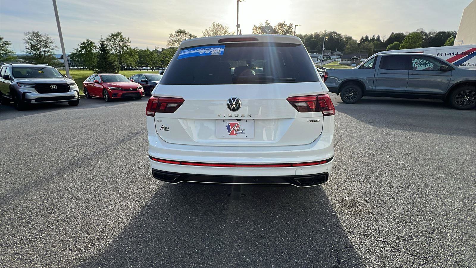 Used 2022 Volkswagen Tiguan SE R-Line AWD/4WD image 5