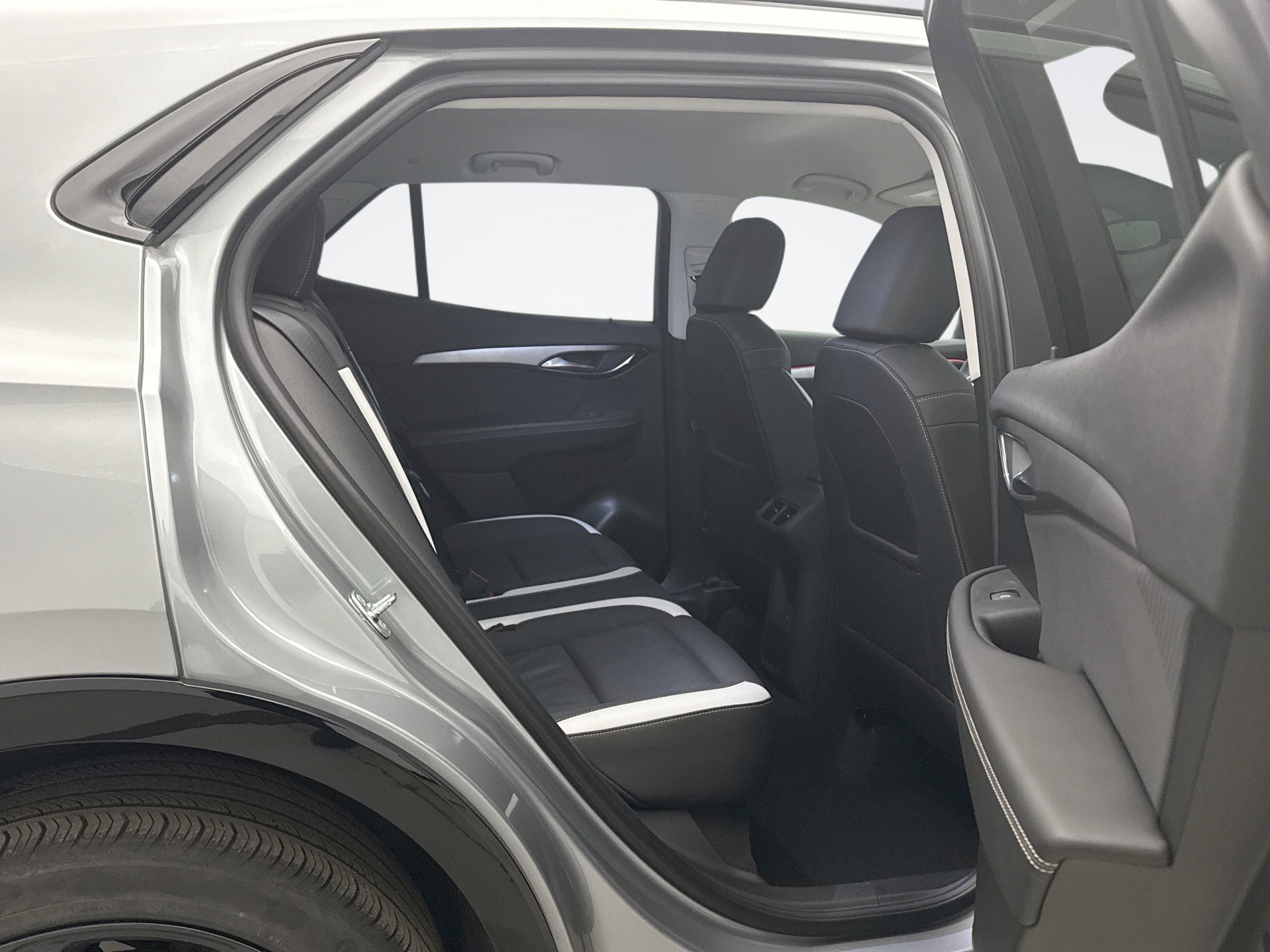 Used 2025 Buick Envision Sport Touring image 20