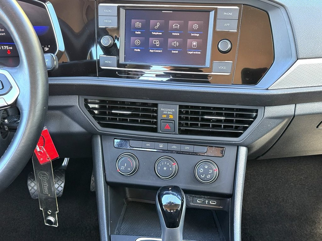 Certified 2024 Volkswagen Jetta S FWD image 30