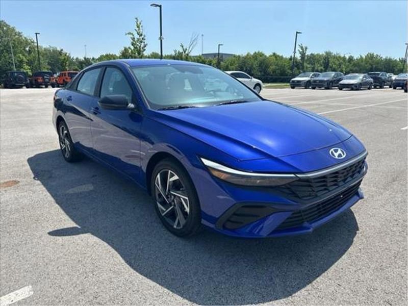 New 2025 Hyundai Elantra SEL image 7