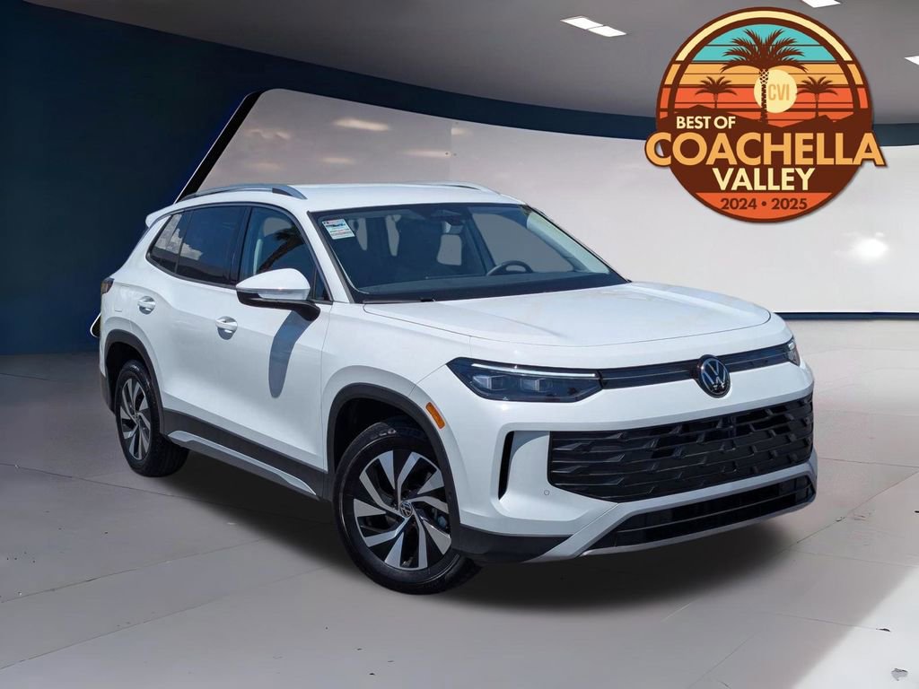 Certified 2025 Volkswagen Tiguan S image 1