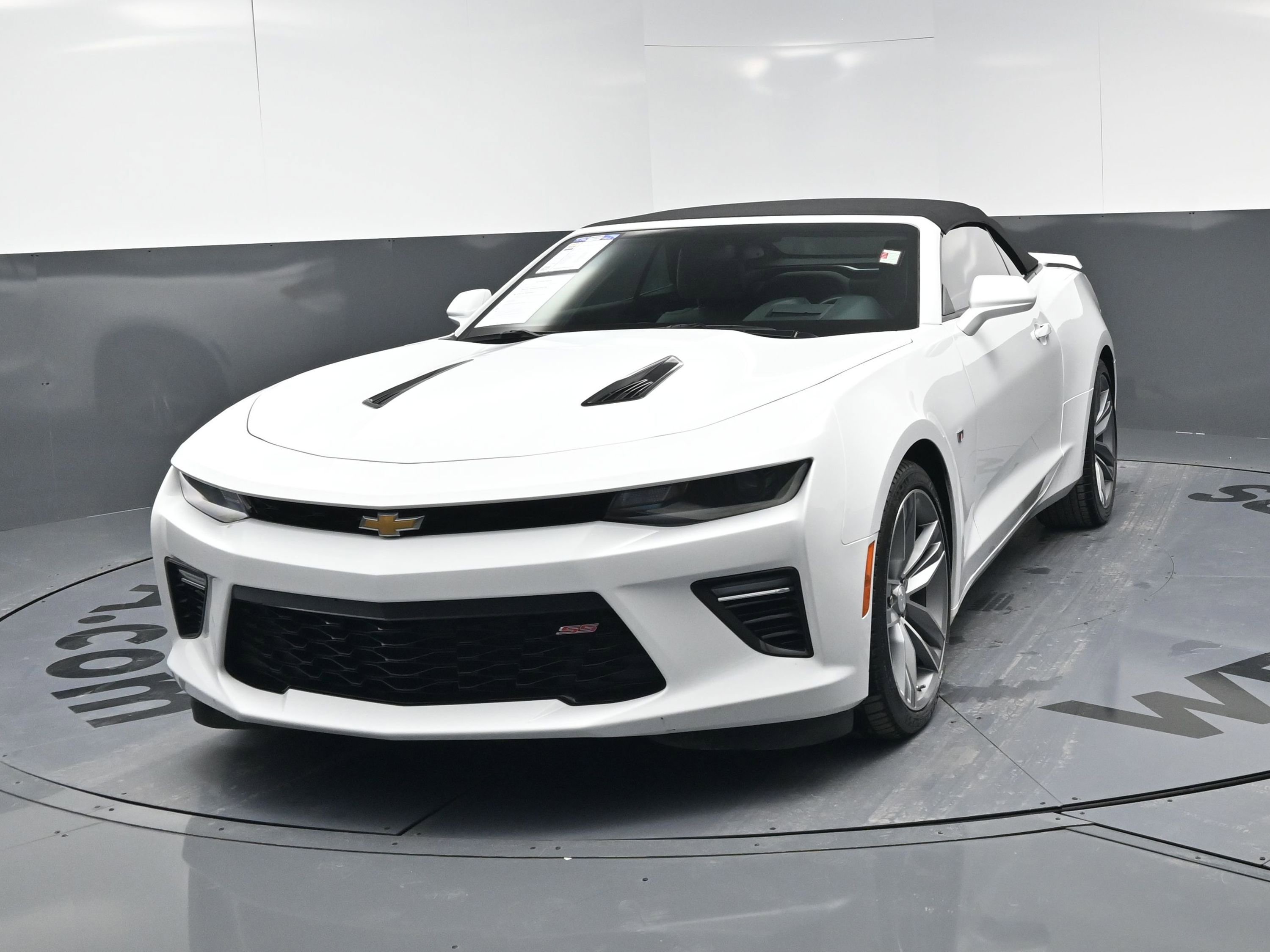 Used 2016 Chevrolet Camaro SS image 11