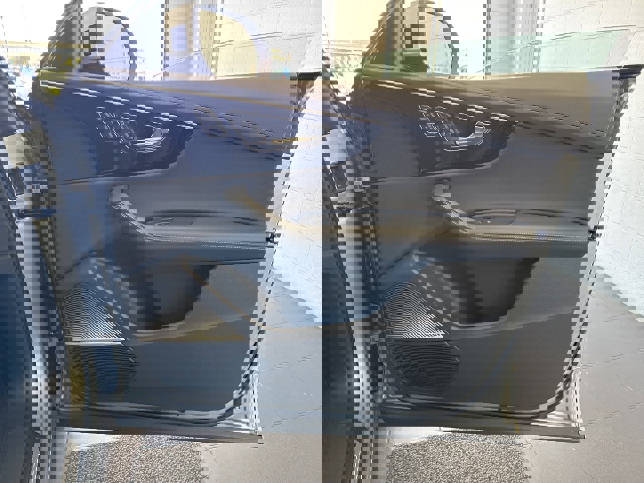 New 2025 Audi Q8 Prestige image 55