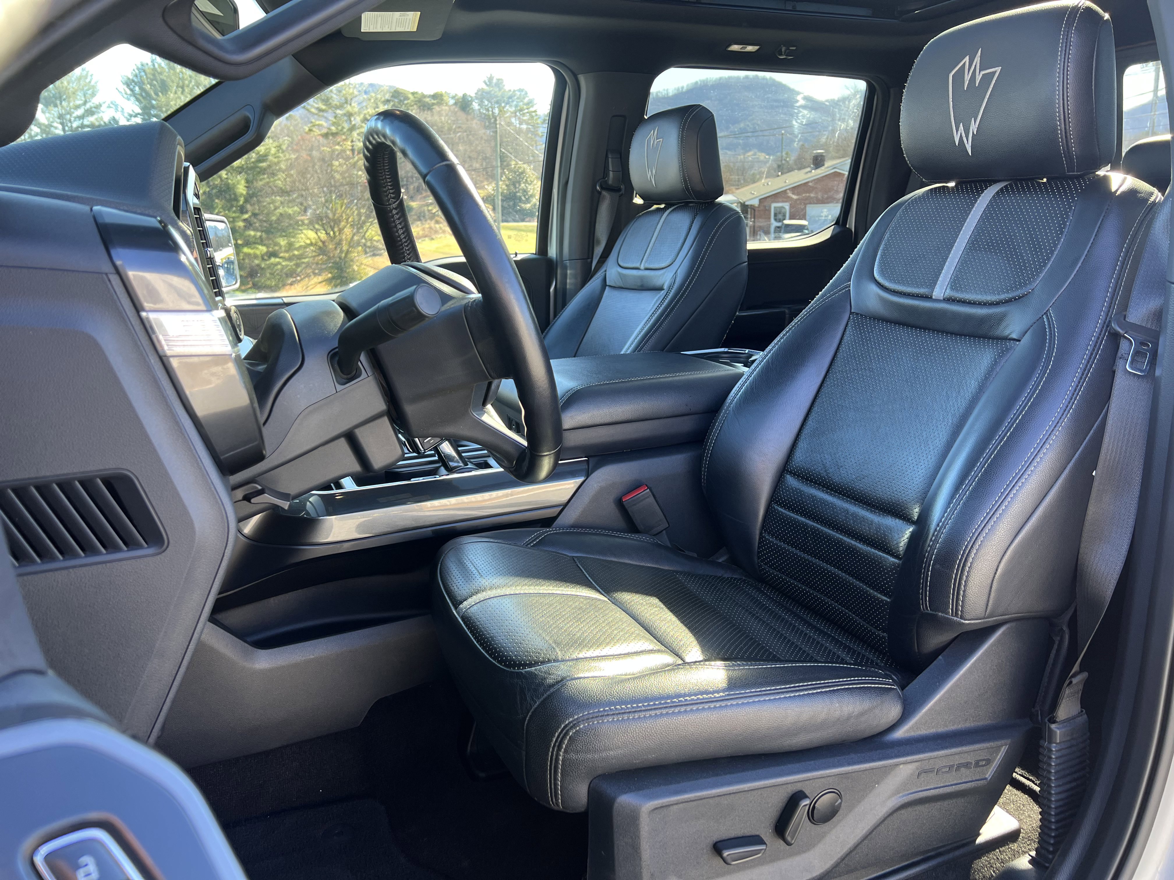 Used 2022 Ford F150 XLT w/ Equipment Group 302A High image 9